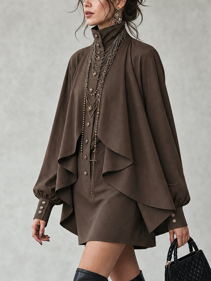 Mini-robe col montant couleur chocolat avec empiècements façon cape