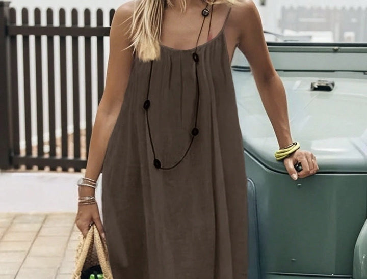 Mini robe nuisette en soie glacée unie froissée avec fronces et dos ouvert