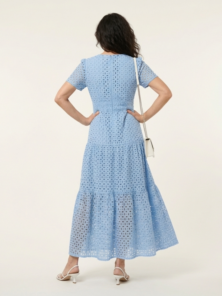Brielle | Robe midi étagée à col en V et manches courtes