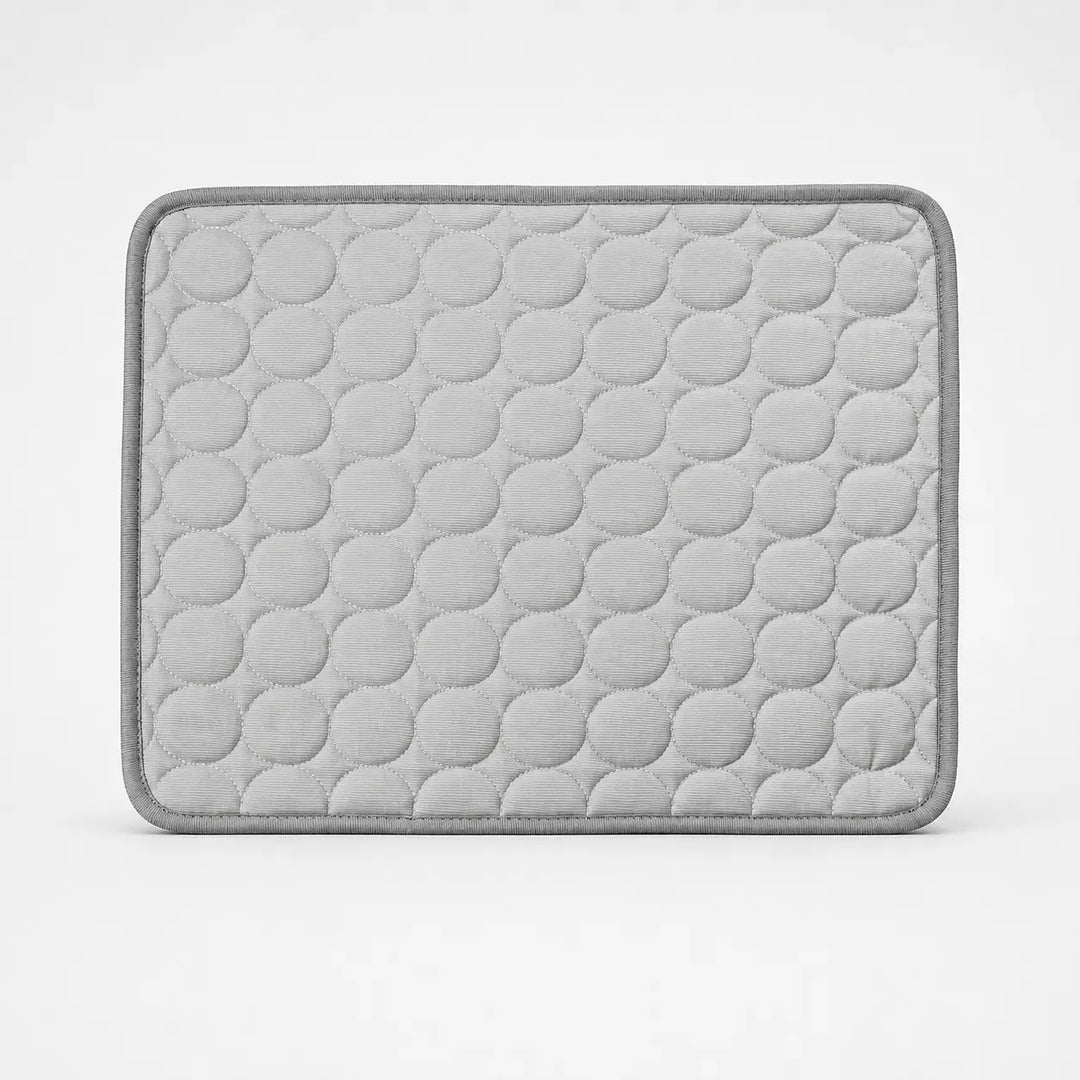 Coolabee – Cooling Mat for Dogs &amp; Cats, No-Freeze Washable Pet Pad