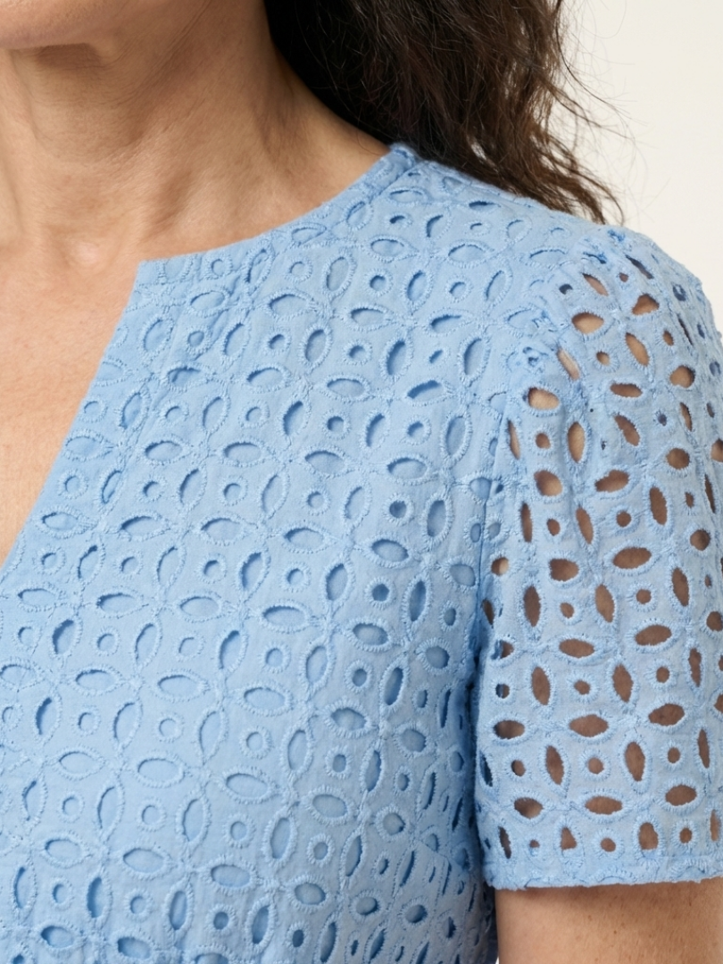 Brielle | Robe midi étagée à col en V et manches courtes