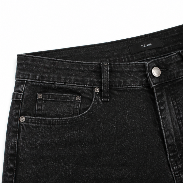 Curvella – Flattering High-Waist Stretch Denim Capris
