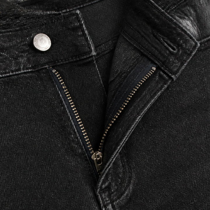 Curvella – Flattering High-Waist Stretch Denim Capris