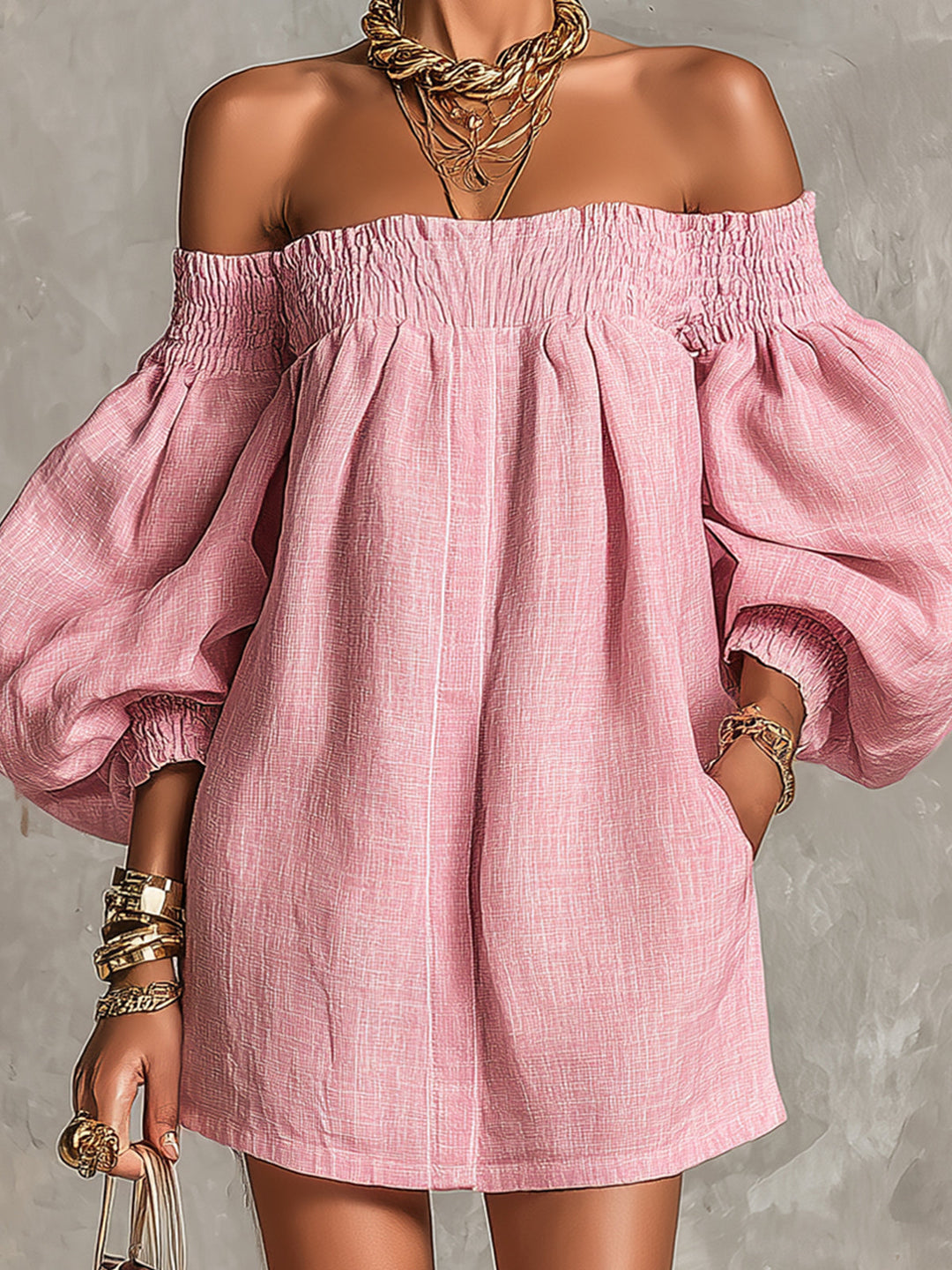 Mini-robe ample rose à épaules dénudées et manches lanternes