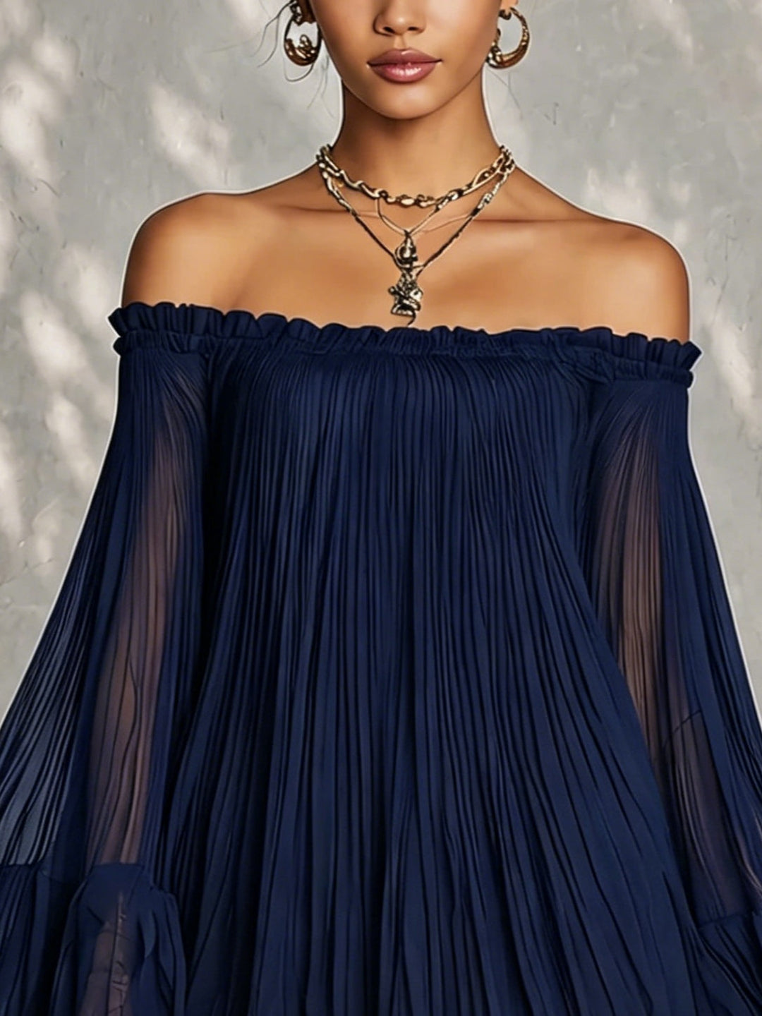 Mini-robe bleu marine à épaules dénudées, volants et manches cloche