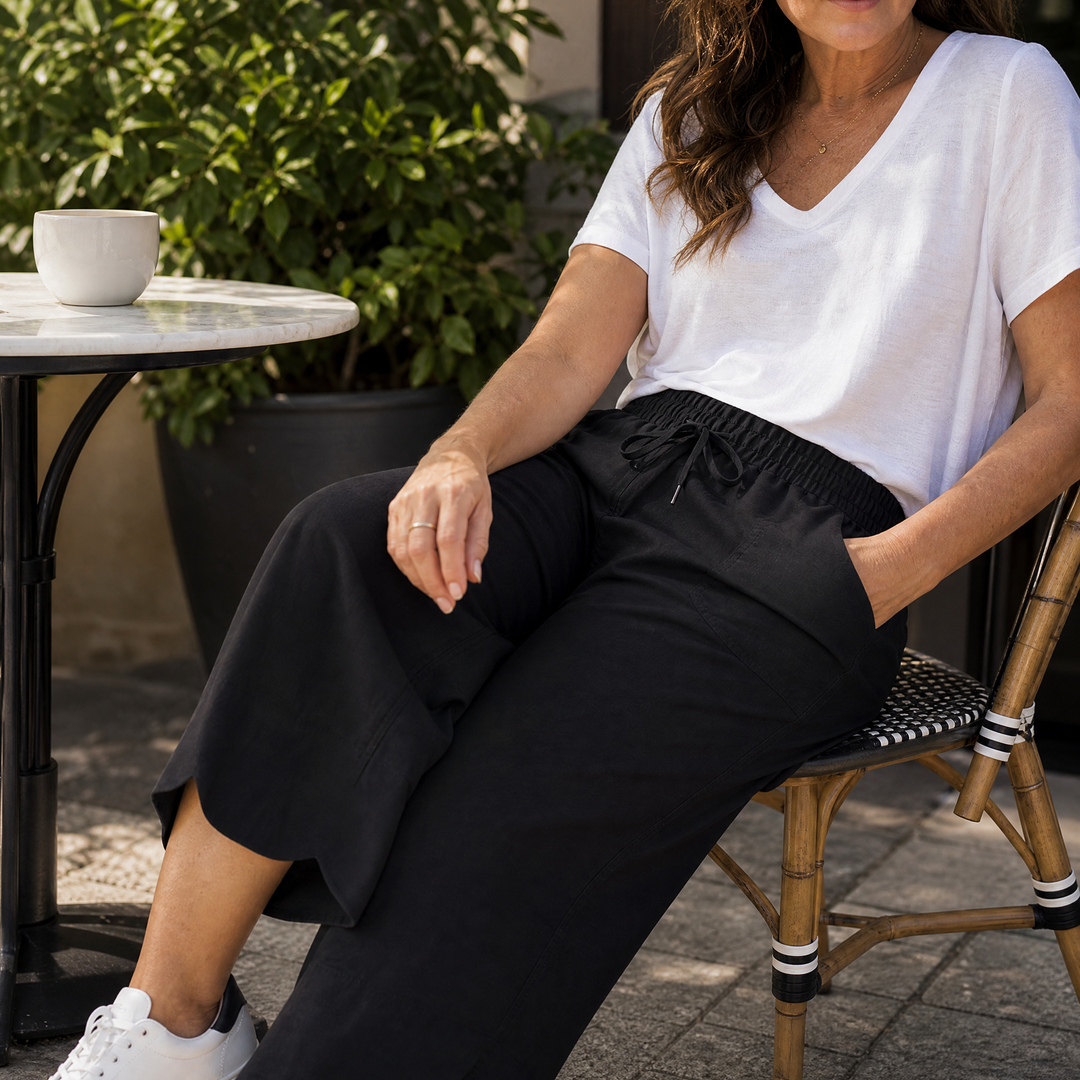 Lounella – Soft Cropped Wide-Leg Pants with Pockets