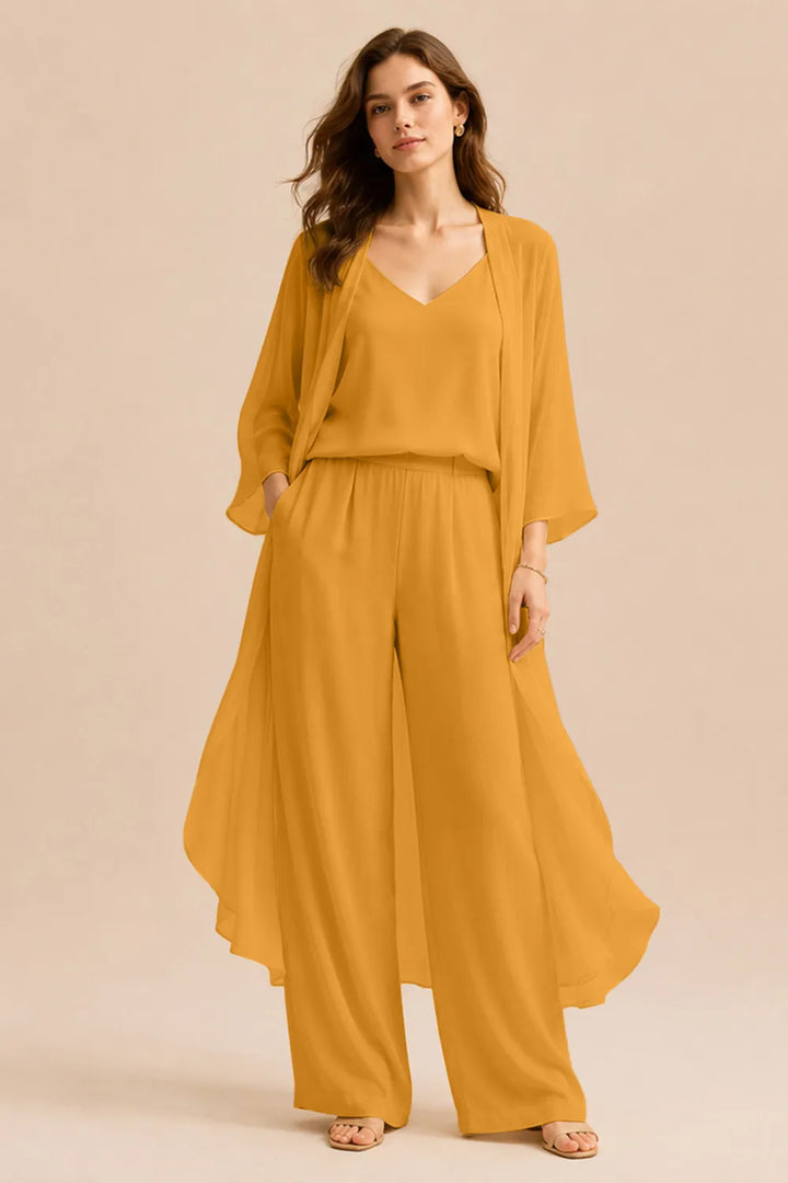 Ensemble raffiné caraco et pantalon avec veste en mousseline